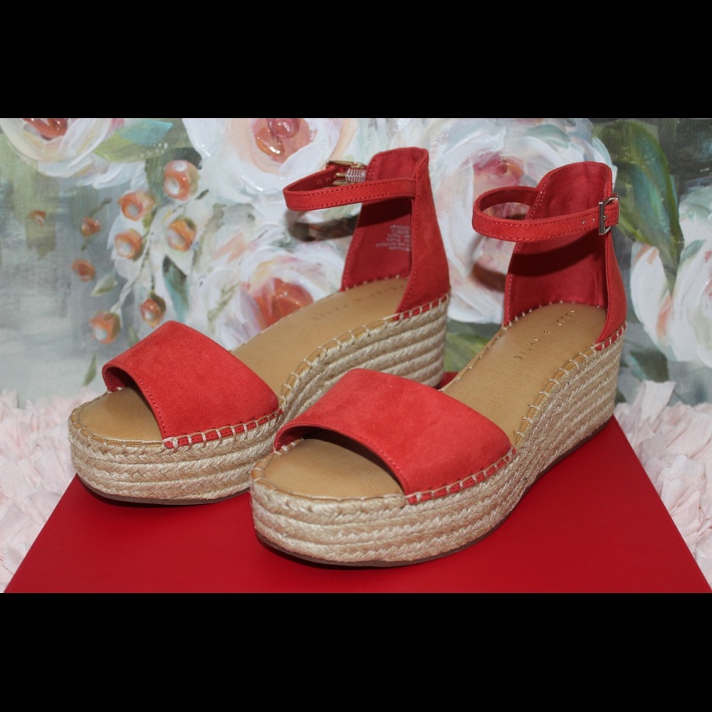 Kelly & Katie Wedges